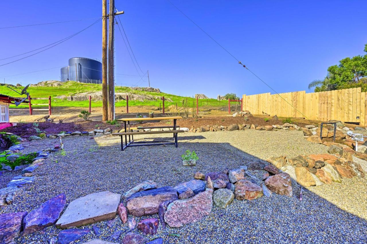 Peaceful Ranch Home With Sierra Nevada Views Woodlake エクステリア 写真